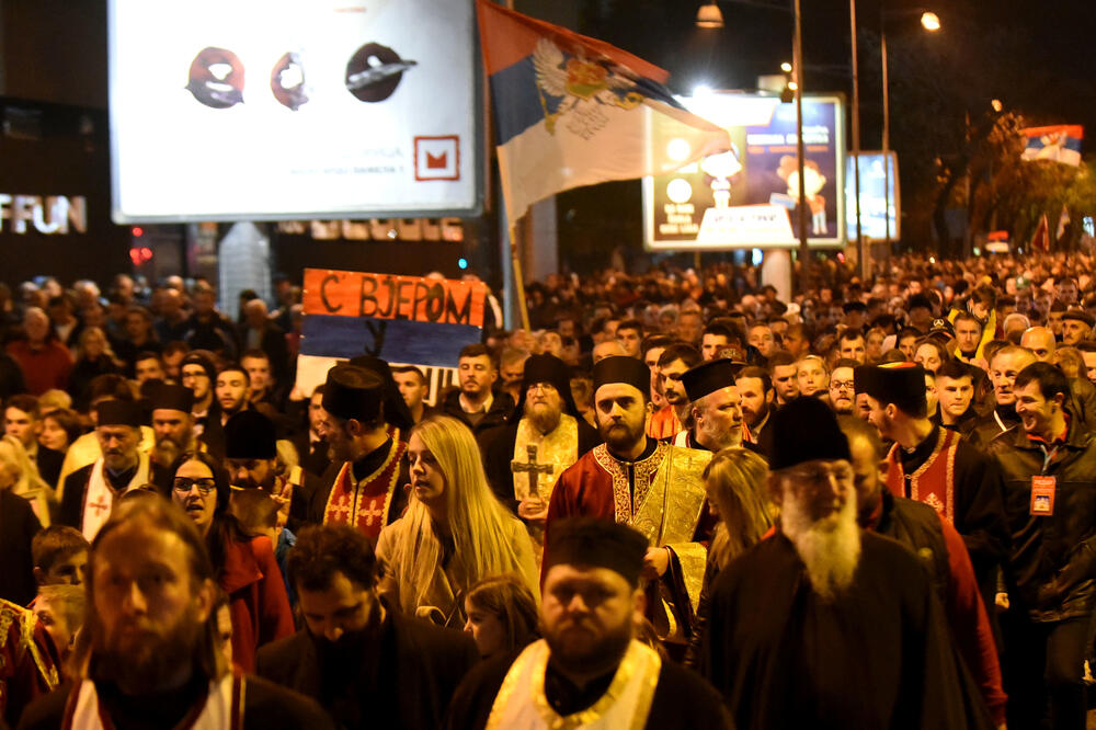 Sa jedne od litija Mitropolije crnogorsko-primorske, Foto: Boris Pejović