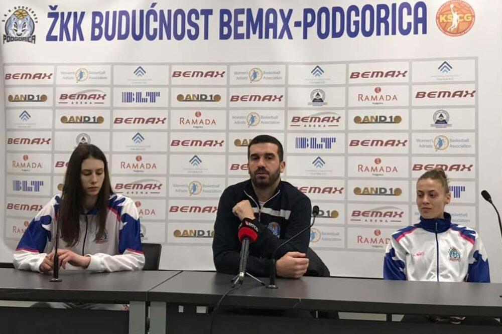 Sa jučerašnje konferencije za novinare