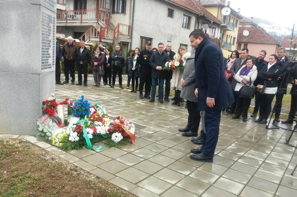 Sa pomena žrtvama, Foto: Jadranka Ćetković