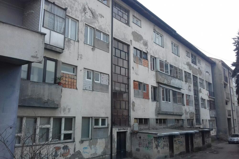 Jedna od zgrada u Pljevljima, Foto: Goran Malidžan