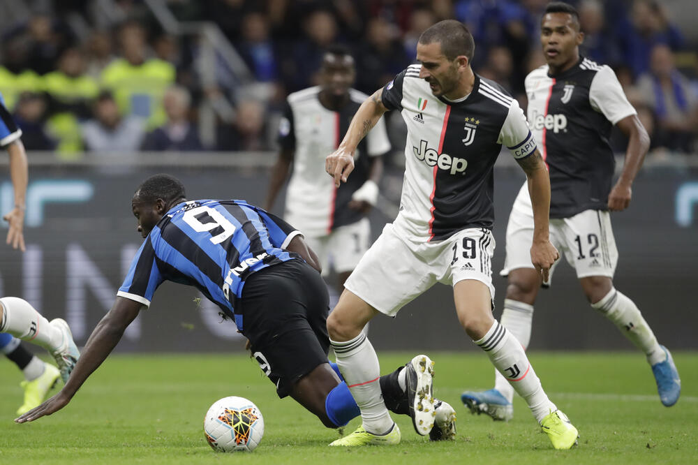 Sa meča Inter - Juventus, Foto: AP