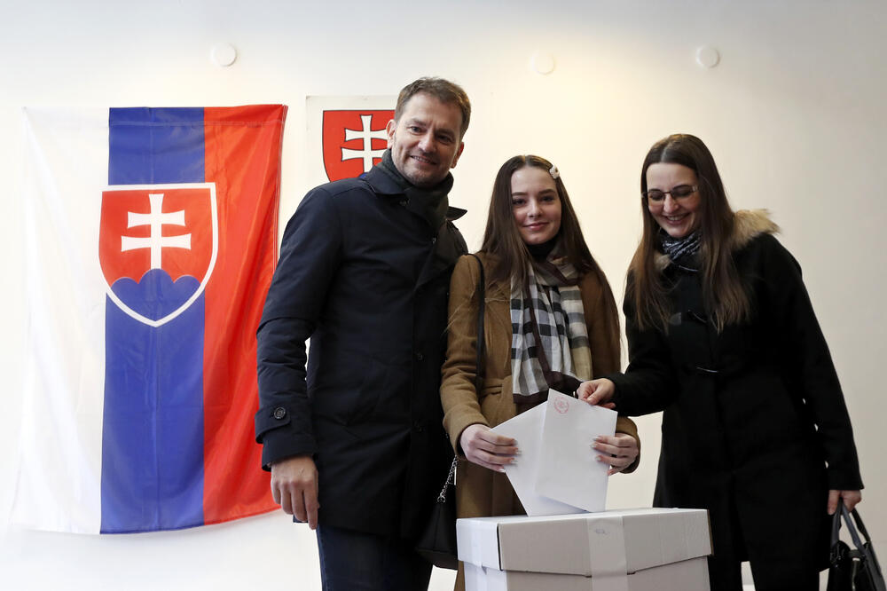 Igor Matovič sa suprugom i ćerkom, Foto: AP