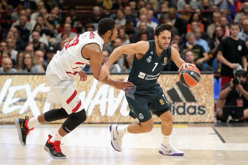 Kampaco (Real) na meču sa Armanijem