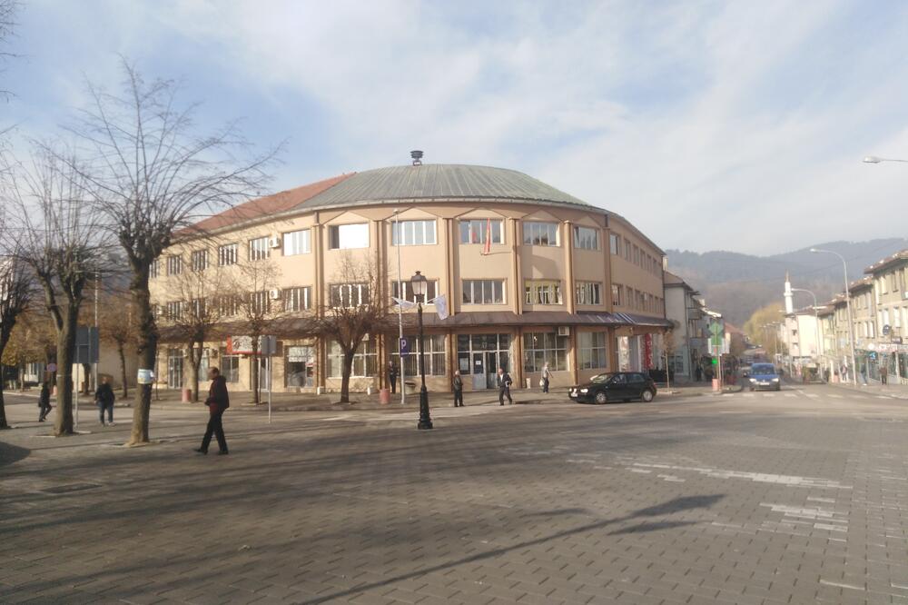 Za plate izdvajaju oko 2,7 miliona godišnje: Opština Pljevlja, Foto: Goran Malidžan