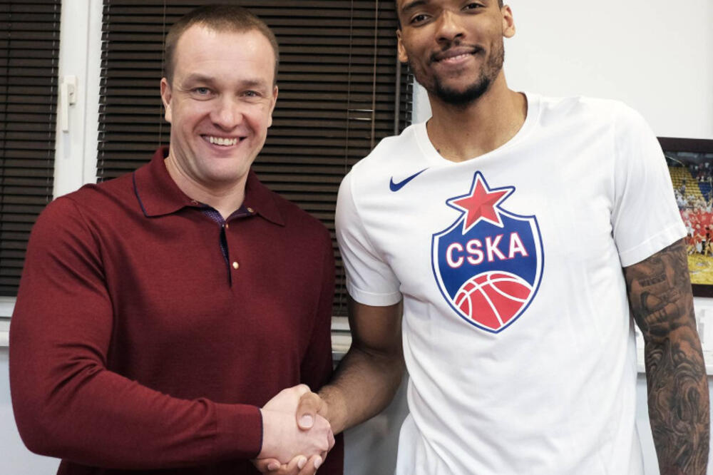 Vatutin i Bolomboj, Foto: Twitter.com/cskabasket