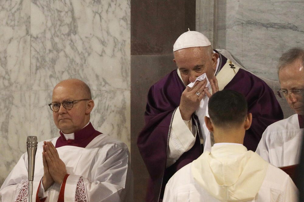 Papa Franjo već danima prehlađen, Foto: AP
