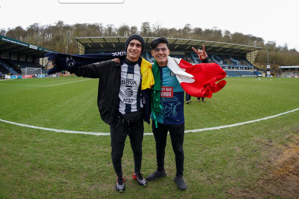 Braća iz Meksika na tereu Vajkomba, Foto: Twitter.com/wwfcofficial