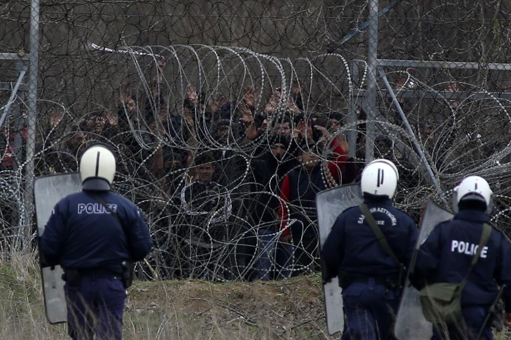 Turci optužuju Grke da pucaju na migrante, Foto: AP