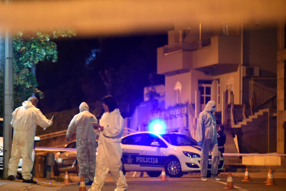 Sa policijsog uviđaja nakon ubistva Veselina Veska Vukotića, oca Igora i Jovice Vukotića vođa škaljaskog klana, Foto: Boris Pejović