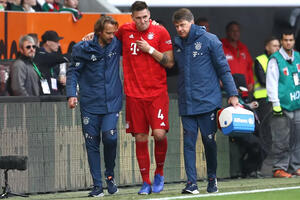 Zile na treningu četiri i po mjeseca nakon kidanja ligamenata