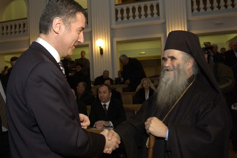 Predsjednik Crne Gore Milo Đukanović i mitropolit crnogorsko-primorski Amfilohije, Foto: Savo Prelević