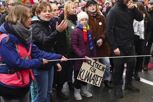 U Briselu protest mladih za klimu sa Gretom Tunberg