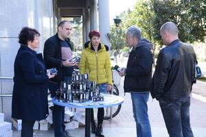 Tivat: Građanima podijeljeno 700 sijalica