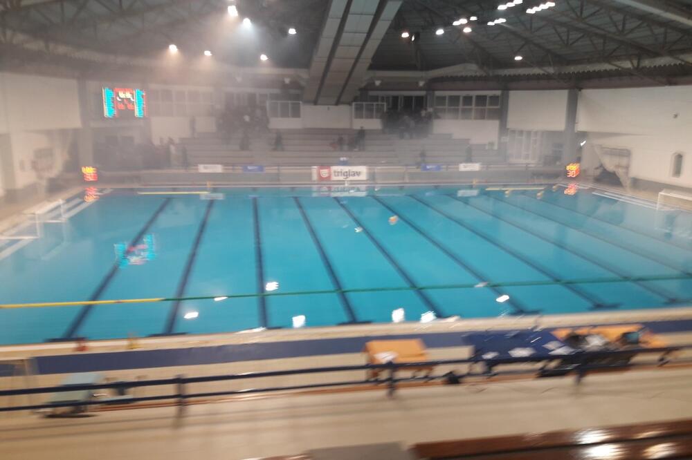 Bazen u Budvi, Foto: Privatna arhiva