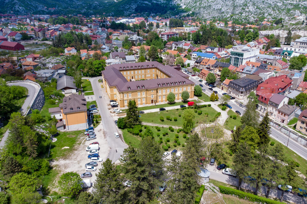 Cetinje, Foto: Shutterstock, Shutterstock, Shutterstock