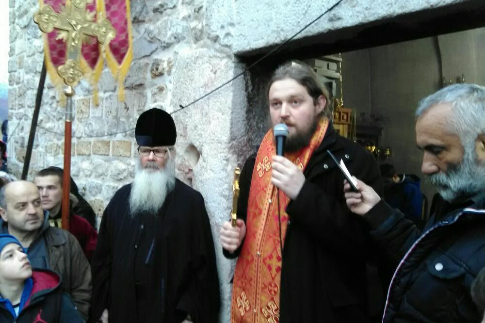 Jeromonah Evstatije kod manastira Đurđevi stupovi, Foto: Tufik Softić
