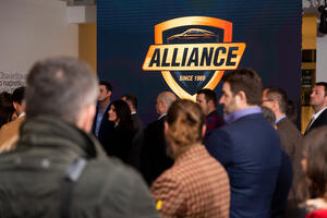 Kompanija Alliance promovisala novi Captur, Clio V i logo brenda