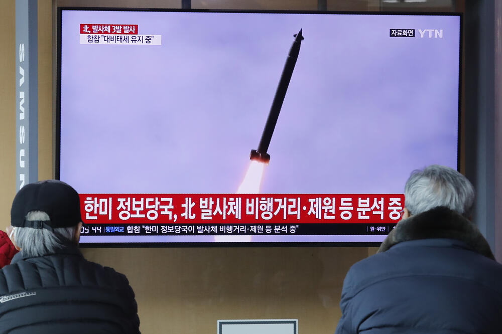 Sjeverna Koreja ispalila tri projektila, Foto: AP