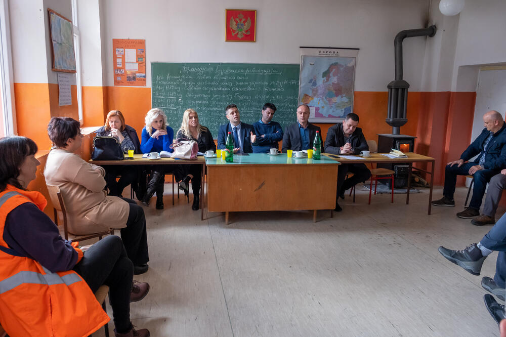 Sa sastanka sa mještanima, Foto: Filip Rašović