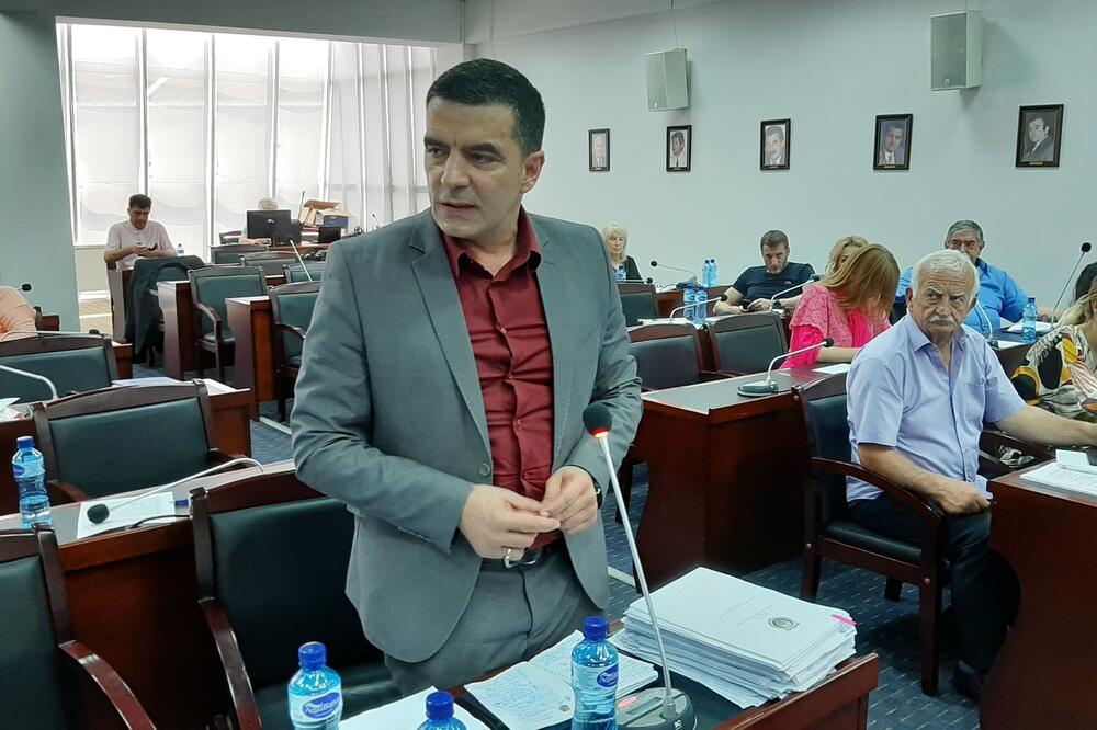 Za prošlu godinu probijen budžet, ove godine dupliran za medijske sadržaje: Kusovac na sjednici SO (arhiva), Foto: Siniša Luković