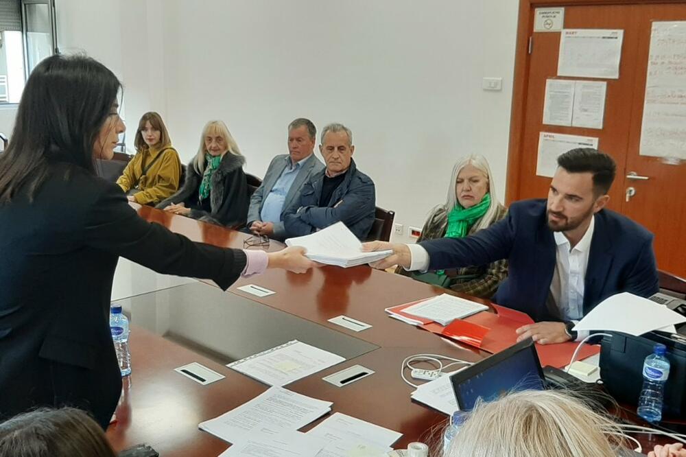 Đurović predaje izbornu listu, Foto: SDP