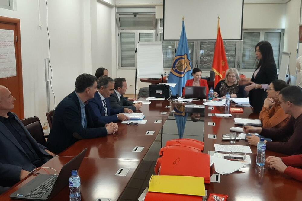 "Narod pobjeđuje" posladnje predala izbornu listu, Foto: Siniša Luković