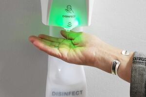 Broj zaraženih koronavirusom u Srbiji povećan na 18 osoba