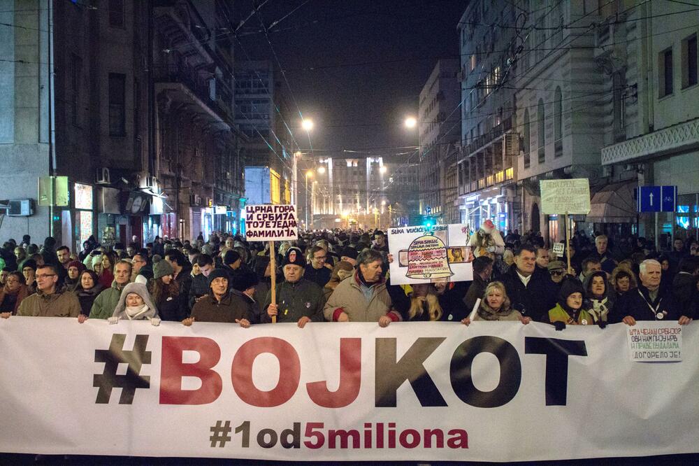 Detalj sa jednog od protesta, Foto: Beta/Luka Filipović