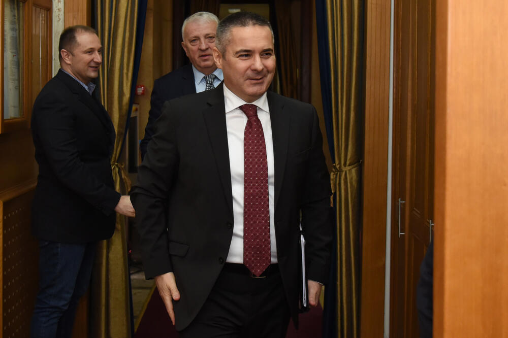 Veljović i Lazović dolaze na sjednicu odbora, Foto: SAvo Prelević