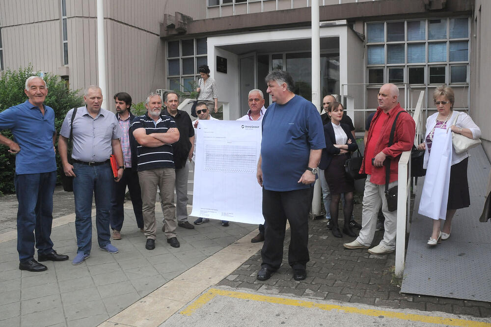Agonija zbog sudskih troškova traje od 2017. godine: Sa jednog od protesta klijenata, Foto: Zoran Đurić