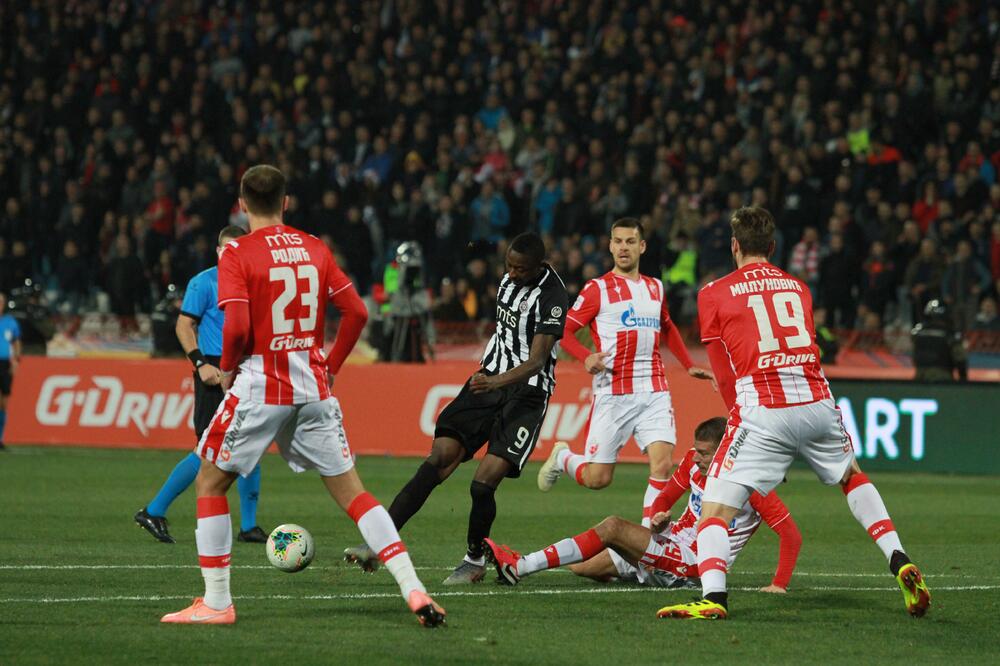 Igra se u Srbiji: Sa meča Partizan - Crvena zvezda, Foto: MILOS MISKOV