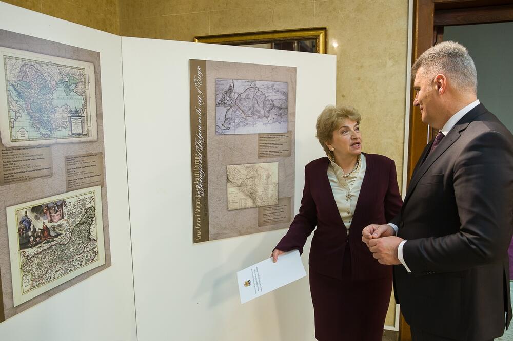 Plugčieva i Brajović na otvaranju izložbe, Foto: Skupstina.me/igor Šljivančanin