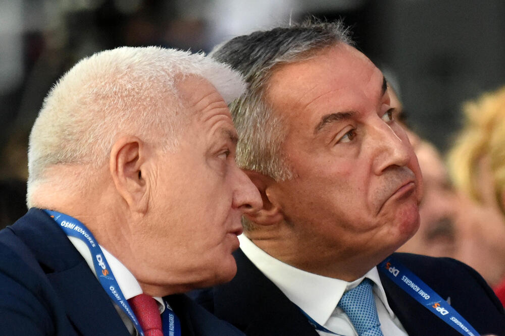 Marković i Đukanović na kongresu DPS-a, Foto: Boris Pejović