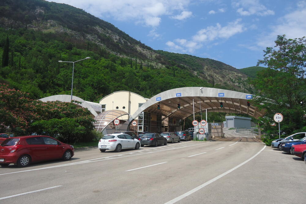 Granični prelaz Debeli brijeg, Foto: Slavica Kosić