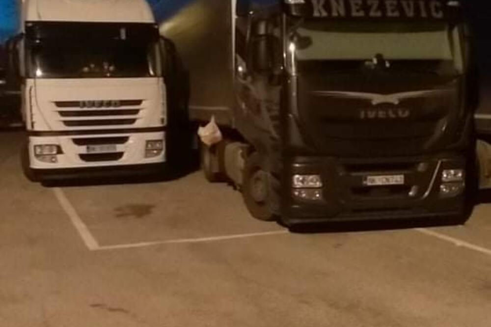 Na granici Italije i Slovenije nalazi se petnaestak šlepera, Foto: Privatna arhiva