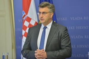 Premijer Hrvatske prihvatio ostavku ministra zbog pada vojnog...