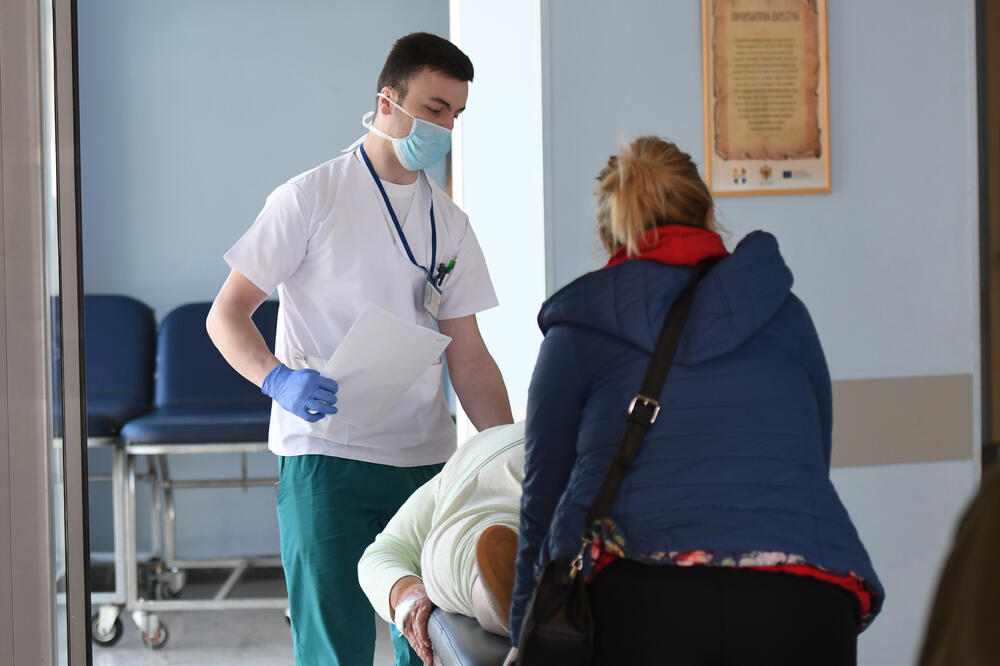 Zdravstveni radnici - štit između virusa i građana, Foto: Savo Prelević