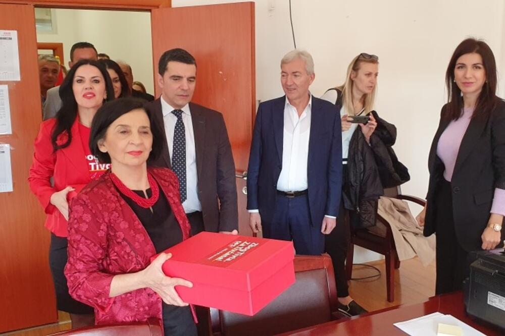 “Dnevno prate preporuke i mjere Vlade”: Laličićeva predaje listu DPS-a, Foto: Siniša Luković