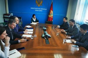 Kina će donirati Crnoj Gori respiratore, maske, zaštitnu odjeću,...