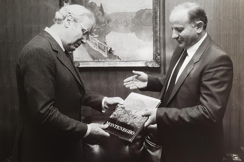 Peres de Kueljar i Slobodan Vuković u Njujorku 6. juna 1985., Foto: Arhiva S.V.