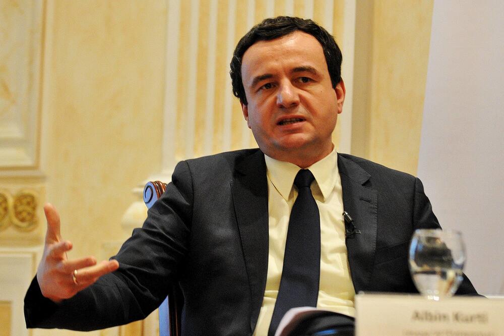 Kurti, Foto: BETAPHOTO