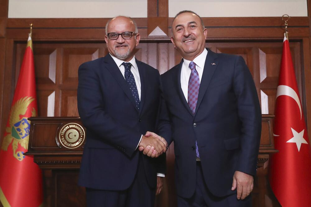 Darmanović sa turskim kolegom Čavušogluom, Foto: Beta/AP