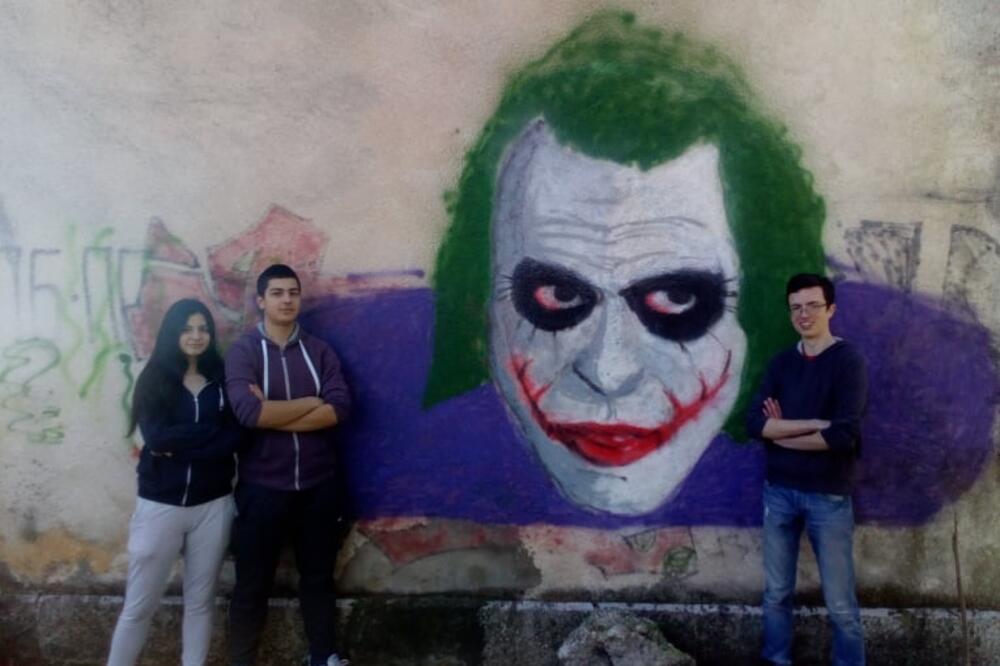 Žele da nastave da crtaju po gradu: Grupa Munjica na djelu, Foto: Stefan Strugar