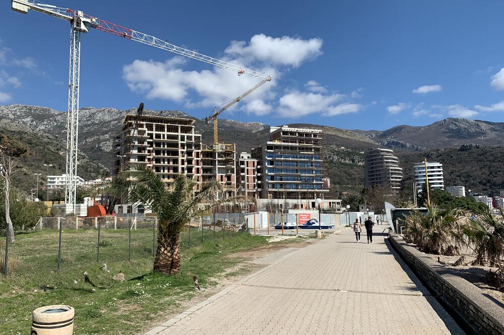 Privatne kompanije grade punom parom, Foto: Vuk Lajović