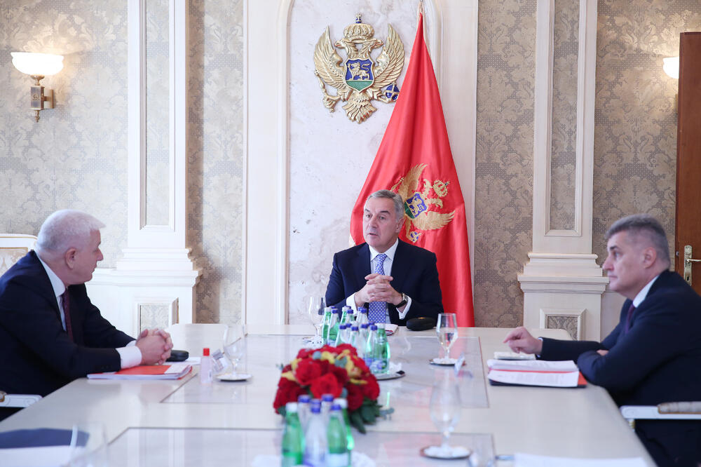 Savjet za odbranu bez rasprave o izborima: Sjednica Savjeta, Foto: Predsjednik Crne Gore