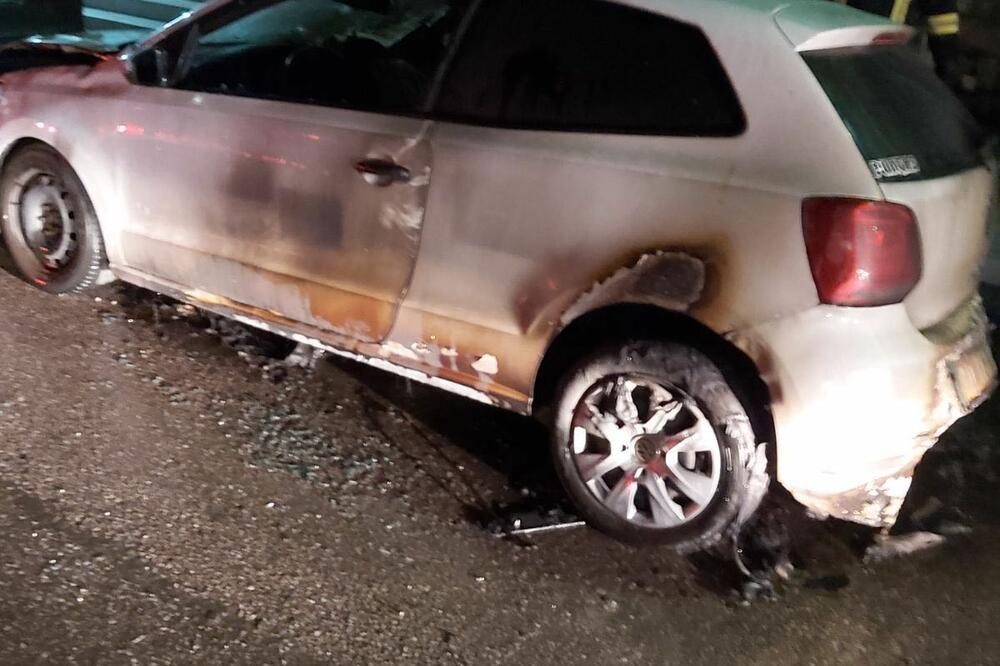 Zapaljeno vozilo, Foto: Vuk Lajović