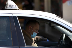 Policija opominje taksiste, još ne kažnjava