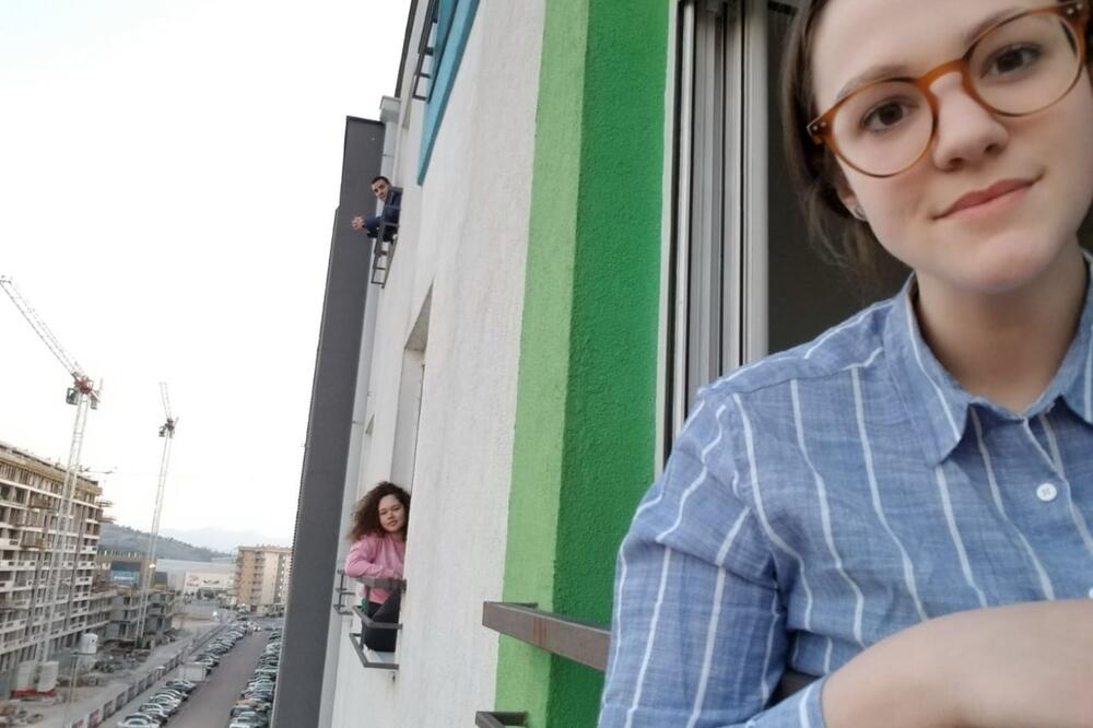 Dani u karantinu počinju izlaskom na prozor: Irina Stamatović, Foto: Privatna arhiva