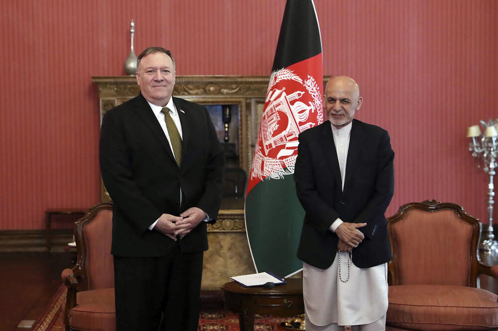 Sekretar Sjedinjenih američkih država Majk Pompeo i afganistanski predsjednik Ašraf Gani, Foto: Copyright 2017 The Associated Press. All rights reserved.