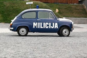 Kako se živjelo u SFRJ: Milicajci su vozili 'fiće'...